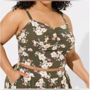 Torrid Green Floral Ruched Crop Top